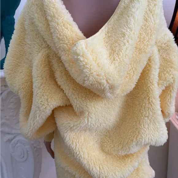 Plush Hooded Teddy Coat in Bright Yellow - Picture 7 of 9